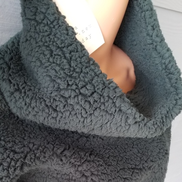 A New Day Sherpa Turtleneck Sweater - Picture 8 of 9